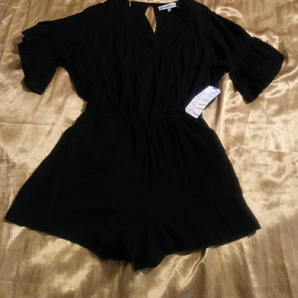 Romper - Picture 2 of 4